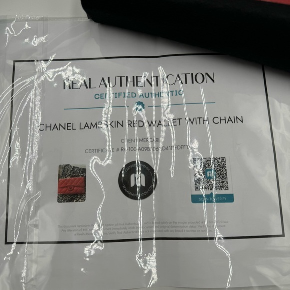 Chanel - Authentic - Lambskin Wallet - Red - Gorgeous with COA and Box - Picture 15 of 16